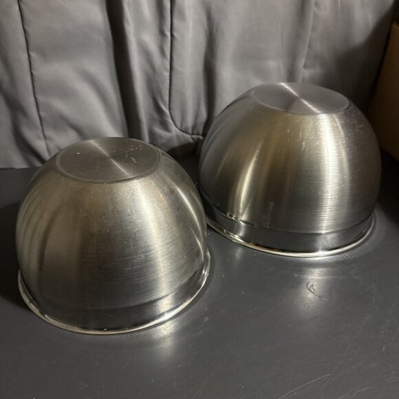 Stainless Steel Mixing Bowls Set Of 2 7.5” & 9.5” - Picture 11 of 15